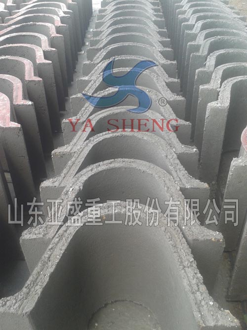 甘肅張掖客戶使用LZYC-3型成型機生產(chǎn)構件